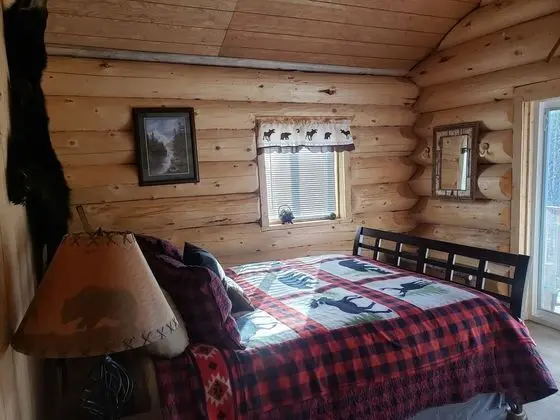 Bear Cabin, Mountain view