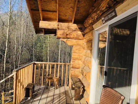 Bear Cabin, Mountain view