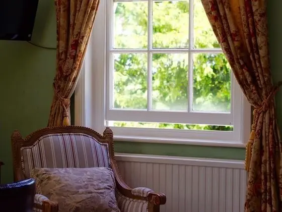 Family Tek Büyük Yataklı Oda (Four Poster Bed)