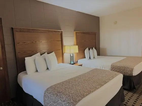 İki Queen-Size Yataklı Oda (Sigara İçilmez)