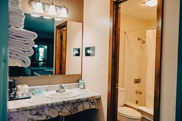 İki Queen-Size Yataklı Oda (Sigara İçilmez)