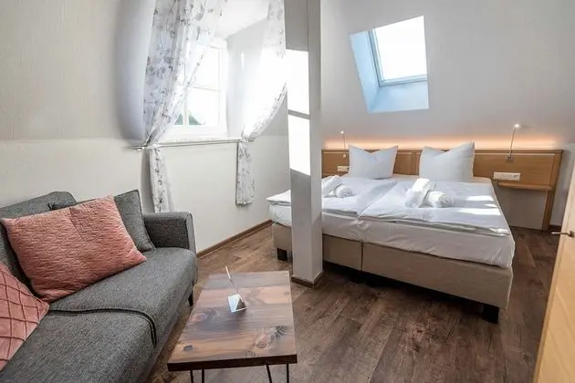 Standard Tek Büyük Yataklı Oda