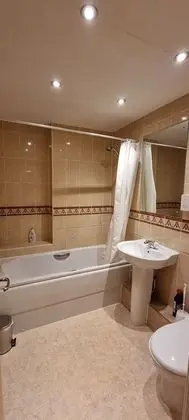 Comfort Tek Büyük veya İki Ayrı Yataklı Oda