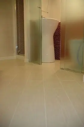 Büyük Yataklı Tek Kişilik Oda