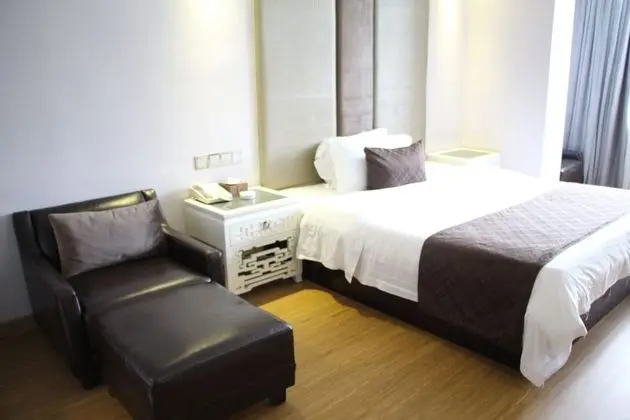 Deluxe Tek Büyük Yataklı Oda