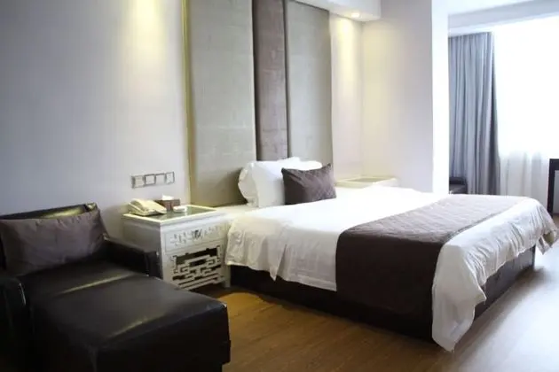 Deluxe Tek Büyük Yataklı Oda