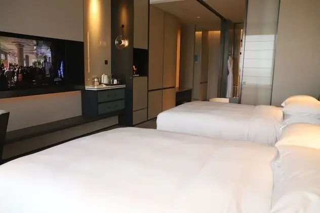 Oda, 2 Çift Kişilik Yatak, Sigara İçilmez, Şehir Manzaralı