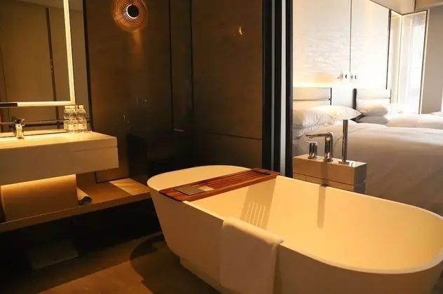 Oda, 2 Çift Kişilik Yatak, Sigara İçilmez, Şehir Manzaralı