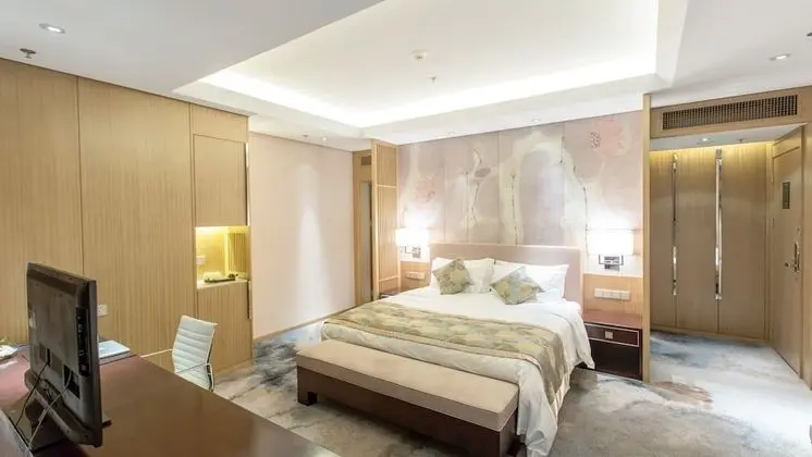 Deluxe Tek Büyük Yataklı Oda