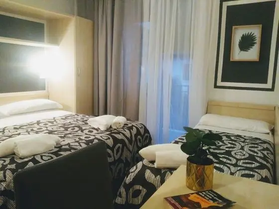 Üç Kişilik Oda, Balkon