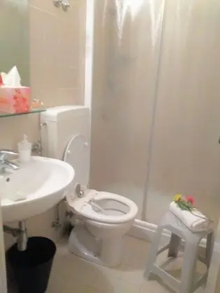 Üç Kişilik Oda, Balkon