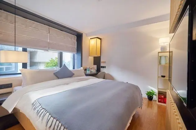 Exclusive Tek Büyük Yataklı Oda