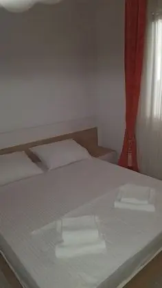 Deluxe Apart Daire, Zemin Kat