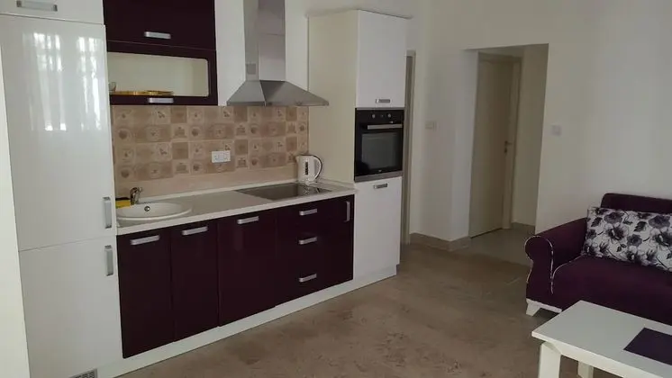 Deluxe Apart Daire, Zemin Kat