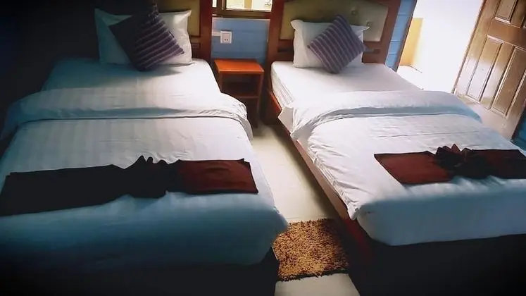Deluxe Üç Kişilik Oda, Bahçe Manzaralı