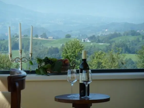 Design Tek Büyük Yataklı Oda, Tepe Manzaralı