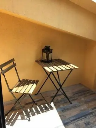 Üç Kişilik Oda (F)
