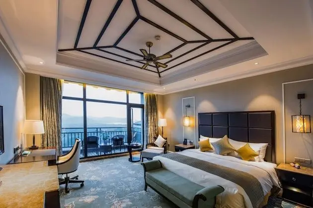 Premier Tek Büyük Yataklı Oda, Balkon, Göl Manzaralı