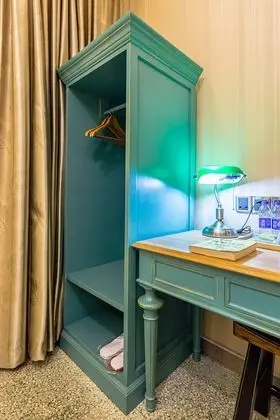 Basic Oda, 1 Büyük (Queen) Boy Yatak