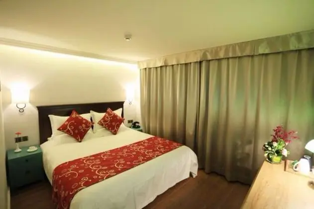 Standard Oda, 1 Büyük (Queen) Boy Yatak