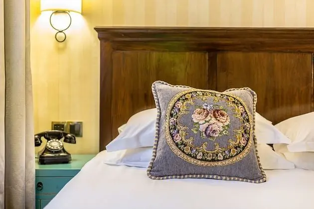 Standard Oda, 1 Büyük (Queen) Boy Yatak