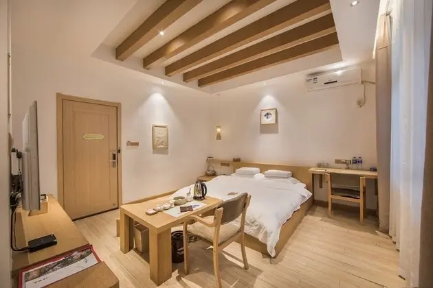 Comfort Tek Büyük Yataklı Oda