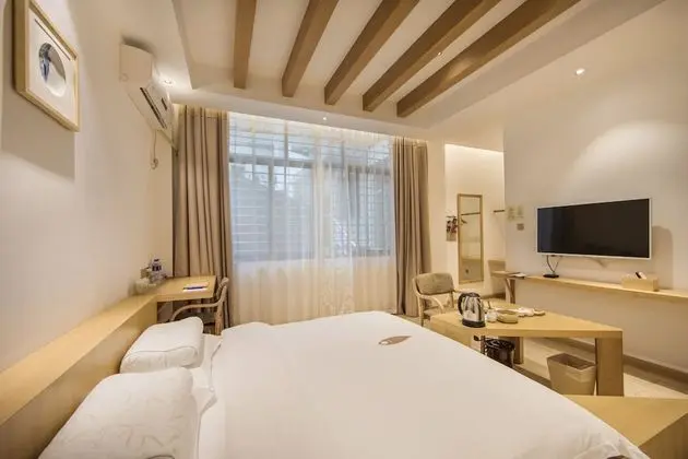 Comfort Tek Büyük Yataklı Oda