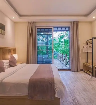 Deluxe Tek Büyük Yataklı Oda