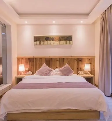 Deluxe Tek Büyük Yataklı Oda