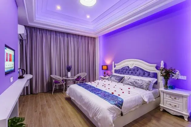 Comfort Tek Büyük Yataklı Oda