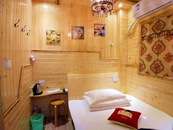 Economy Tek Büyük Yataklı Oda