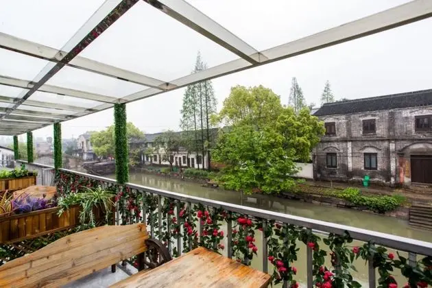 Family Dubleks, Balkon