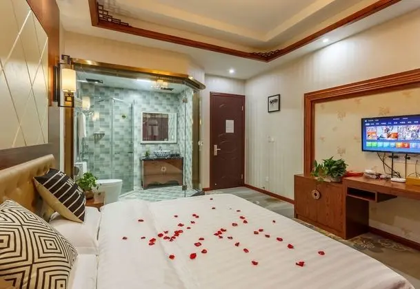 Deluxe Tek Büyük Yataklı Oda