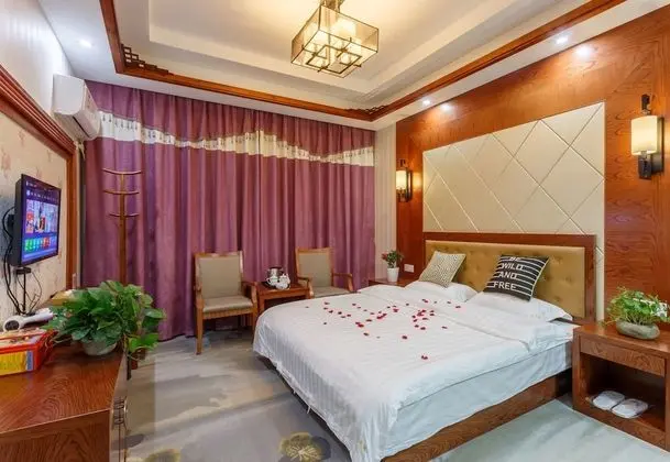 Deluxe Tek Büyük Yataklı Oda