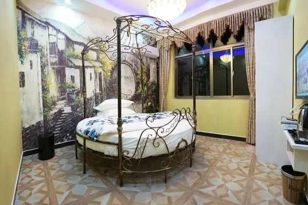 Classic Tek Büyük Yataklı Oda