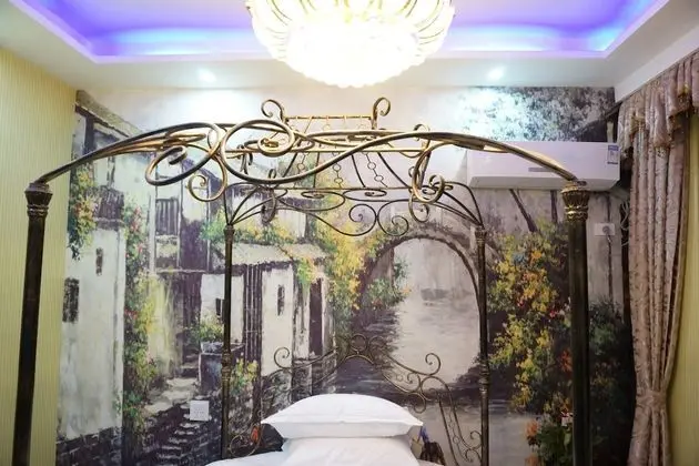 Classic Tek Büyük Yataklı Oda