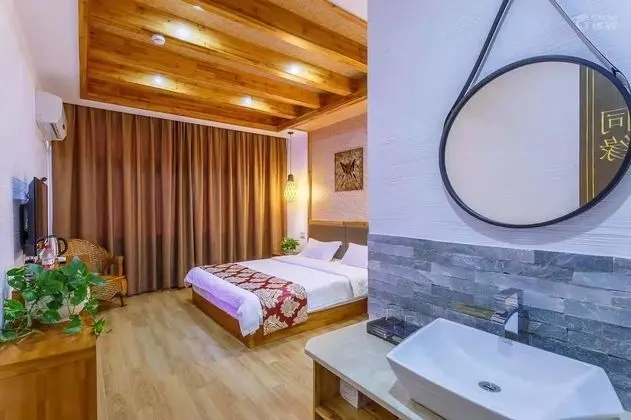 Comfort Tek Büyük Yataklı Oda