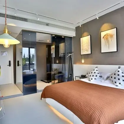 Standard Tek Büyük Yataklı Oda