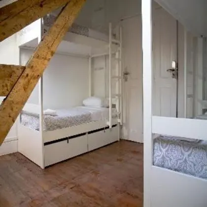 Bed İn Dormitory
