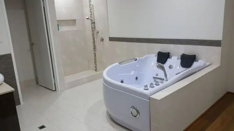 Deluxe Süit, 1 En Büyük (King) Boy Yatak