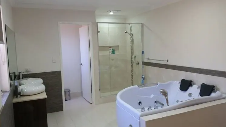 Deluxe Süit, 1 En Büyük (King) Boy Yatak