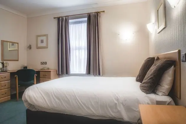 Classic Tek Büyük Yataklı Oda