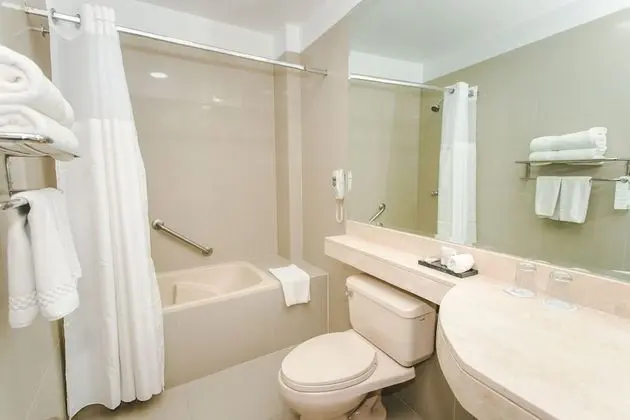 Oda, 2 Çift Kişilik Yatak, Sigara İçilmez