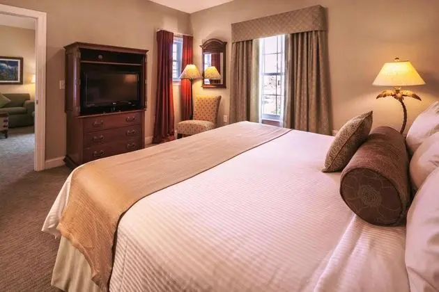 Suit Four Bedrooms