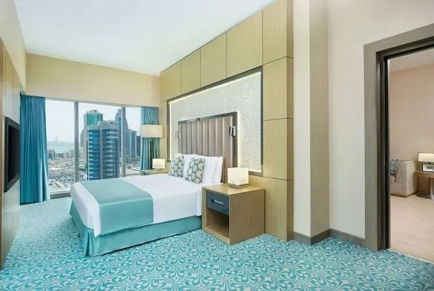 Executive Suite , 1 King Bed, Smoking, Sea View