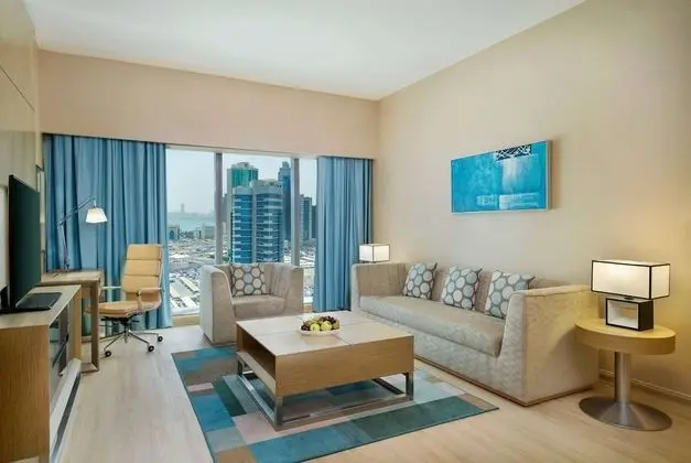 Executive Suite , 1 King Bed, Smoking, Sea View