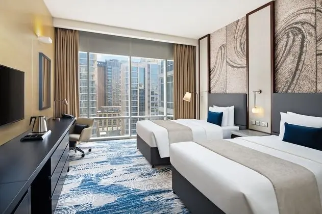 Deluxe King Room Plaza view