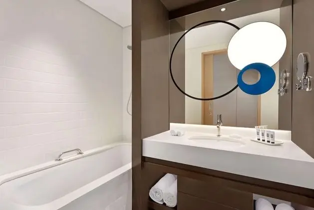 Deluxe King Room Sea View