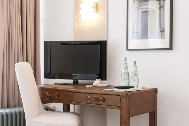 Comfort Tek Büyük Yataklı Oda
