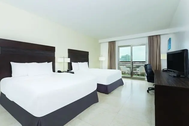 Deluxe Oda, 2 Büyük (Queen) Boy Yatak, Sigara İçilmez, Şehir Manzaralı (Deluxe Family Room)